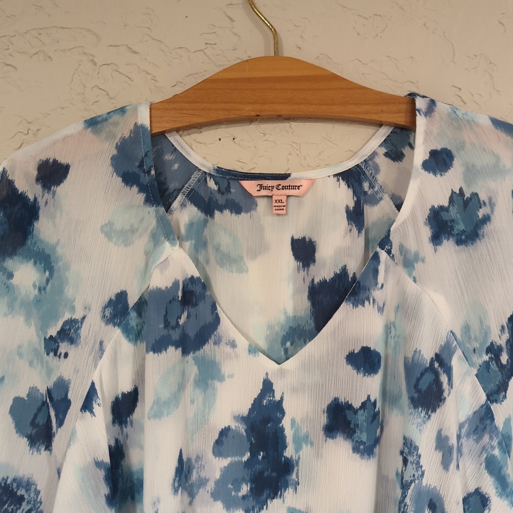 Juicy Couture Blue & White Floral Cold Shoulder Shortsleeve Blouse - Women's XXL - Picture 4 of 14